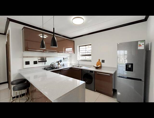 2 BEDROOM PROPERTY TO RENT IN BLUE HILLS